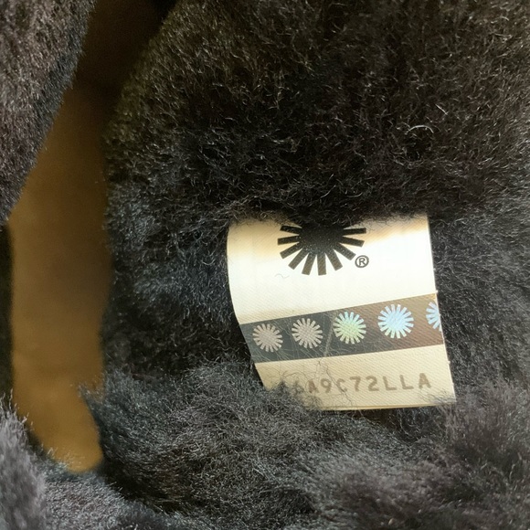 UGG Classic Double Bow Mini Black Boots - Picture 6 of 7